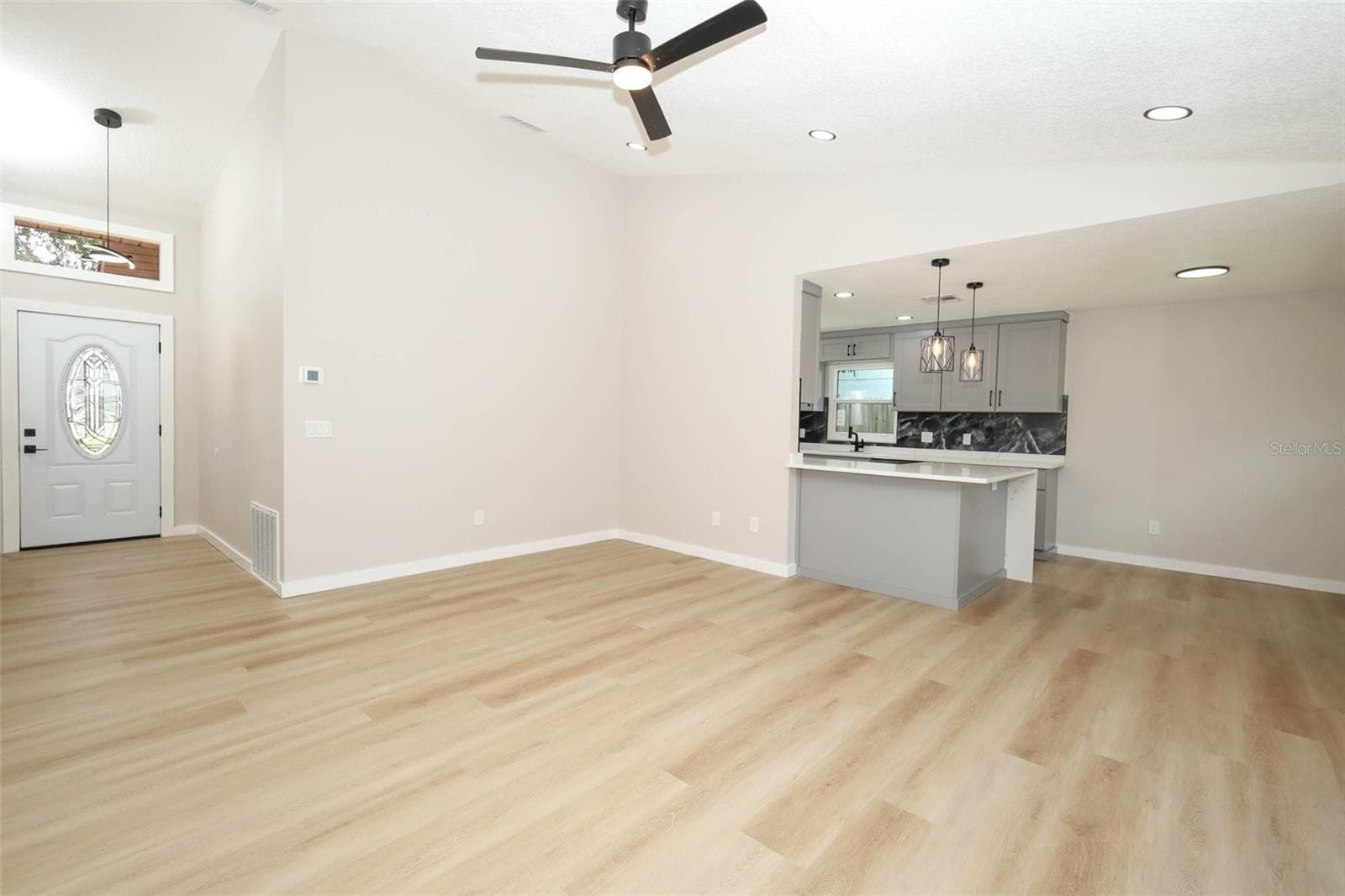 Living Room - 761 ROBINHOOD DR, MAITLAND