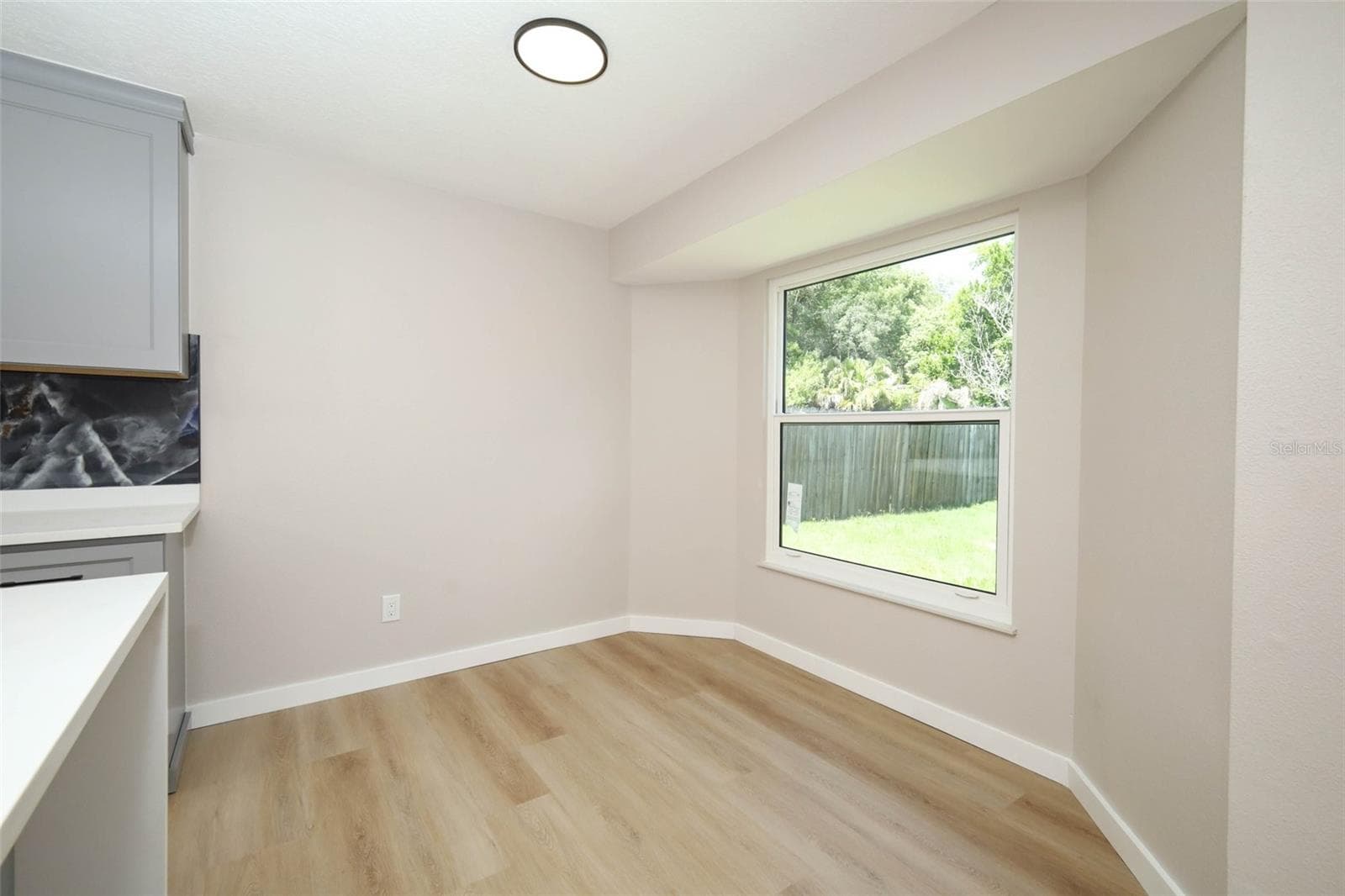 Breakfast Nook - 761 ROBINHOOD DR, MAITLAND