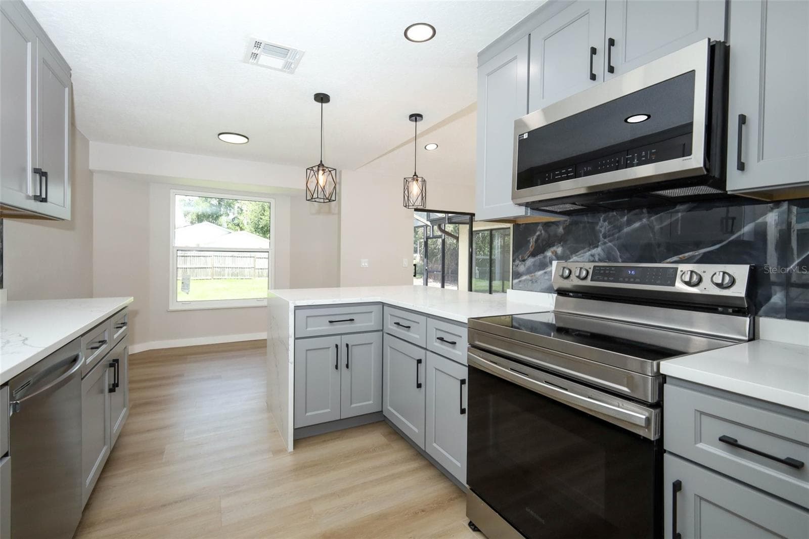 Single Family Residence at 761 ROBINHOOD DR, MAITLAND, photo 19 of 39