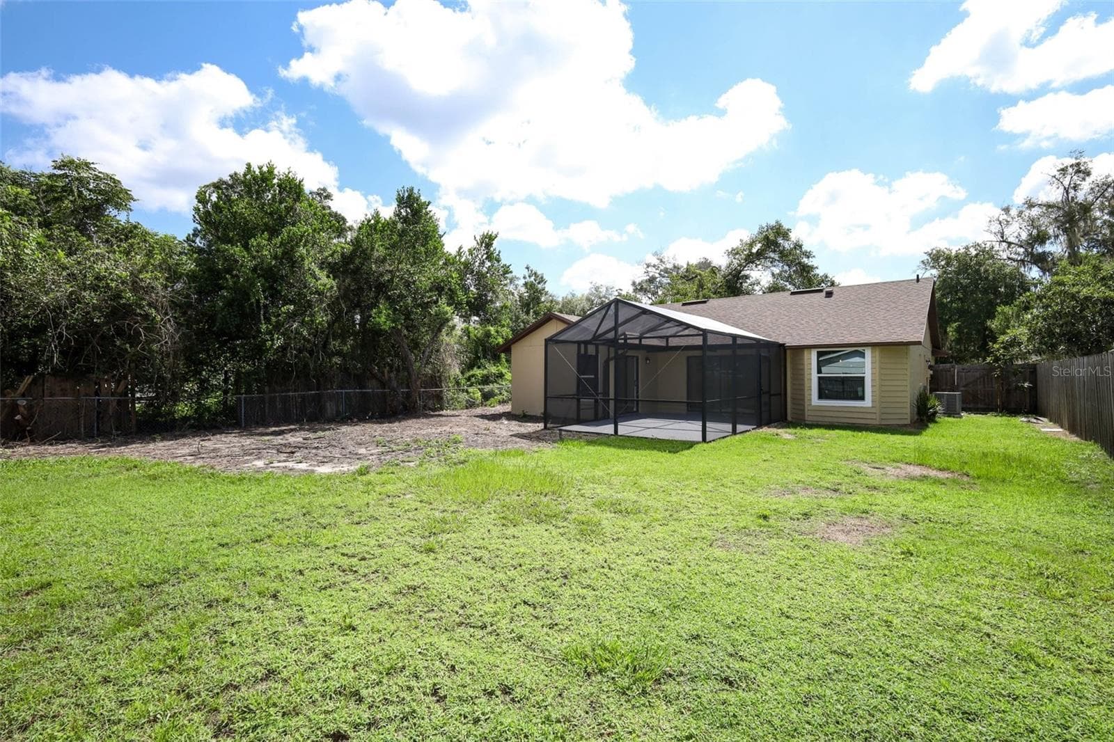 Spacious Yard - 761 ROBINHOOD DR, MAITLAND