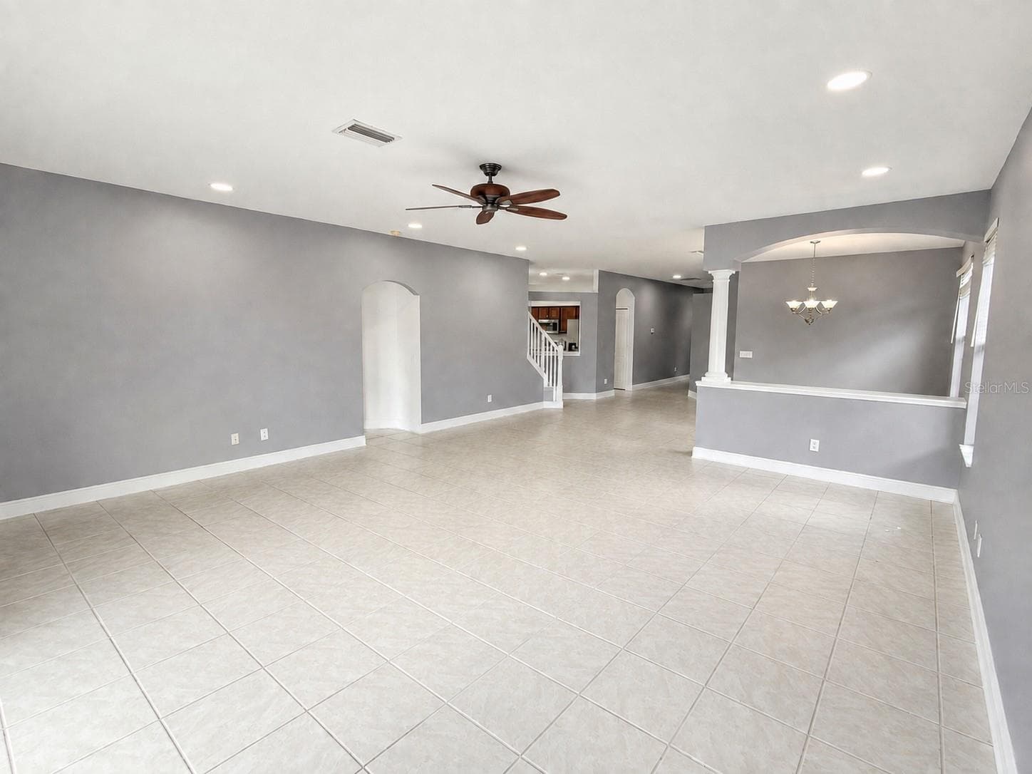 Single Family Residence at 15430 LAKE BELLA VISTA DR, TAMPA, photo 5 of 29