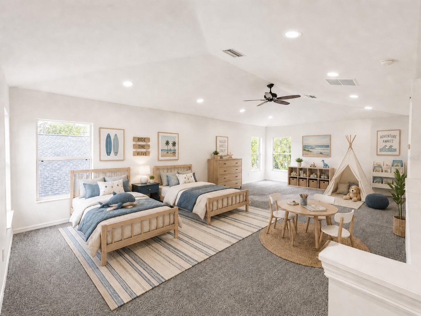 BONUS ROOM UPSTAIRS - 15430 LAKE BELLA VISTA DR, TAMPA
