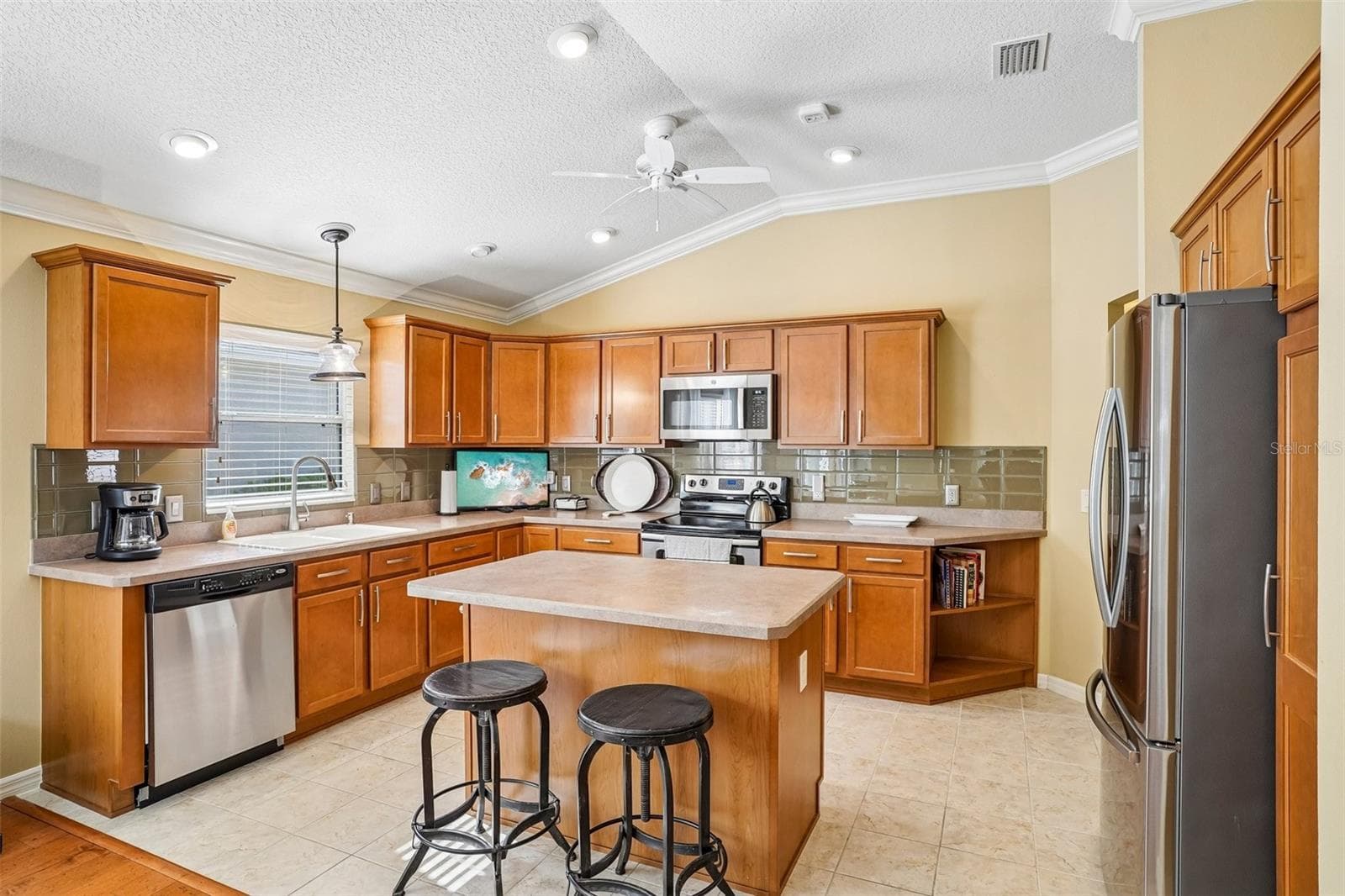 Kitchen Island - 583 ARTEAGA WAY, THE VILLAGES
