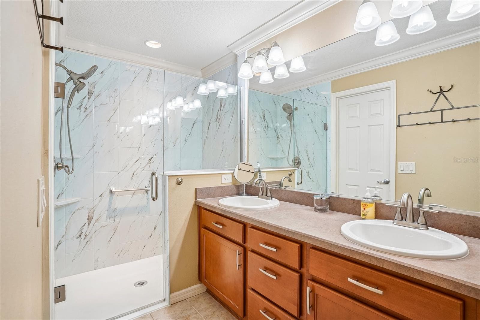 Master Bath / Walk-In Shower - 583 ARTEAGA WAY, THE VILLAGES