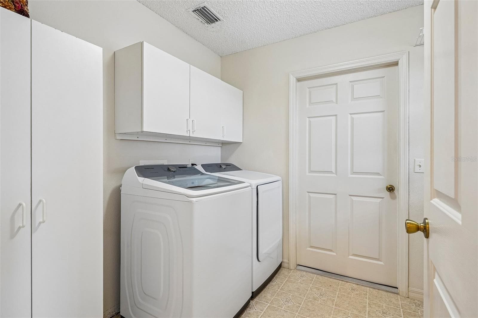 Single Family Residence at 2608 CASSO CT, THE VILLAGES, photo 38 of 58