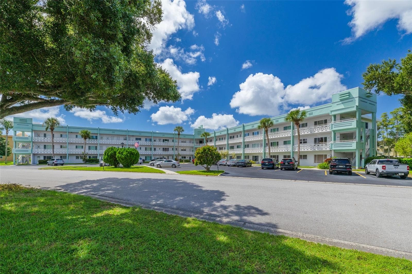 Building 28 - 2455 FINLANDIA LN #63, CLEARWATER