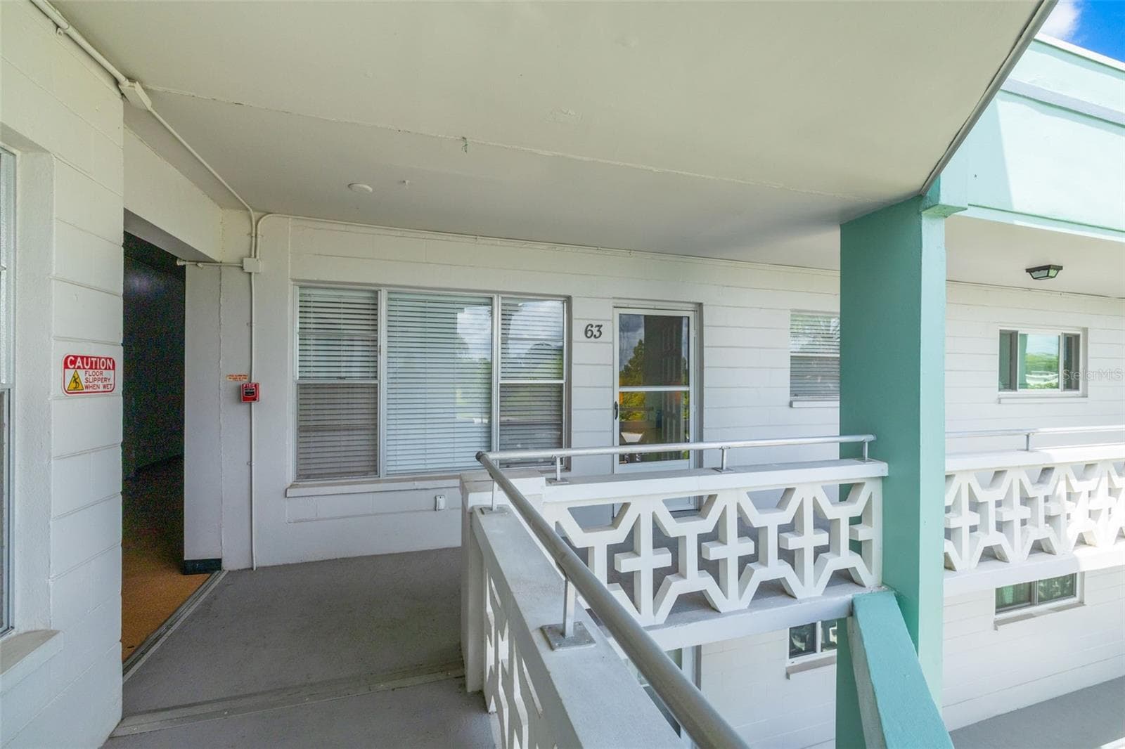 Front Entryway - 2455 FINLANDIA LN #63, CLEARWATER