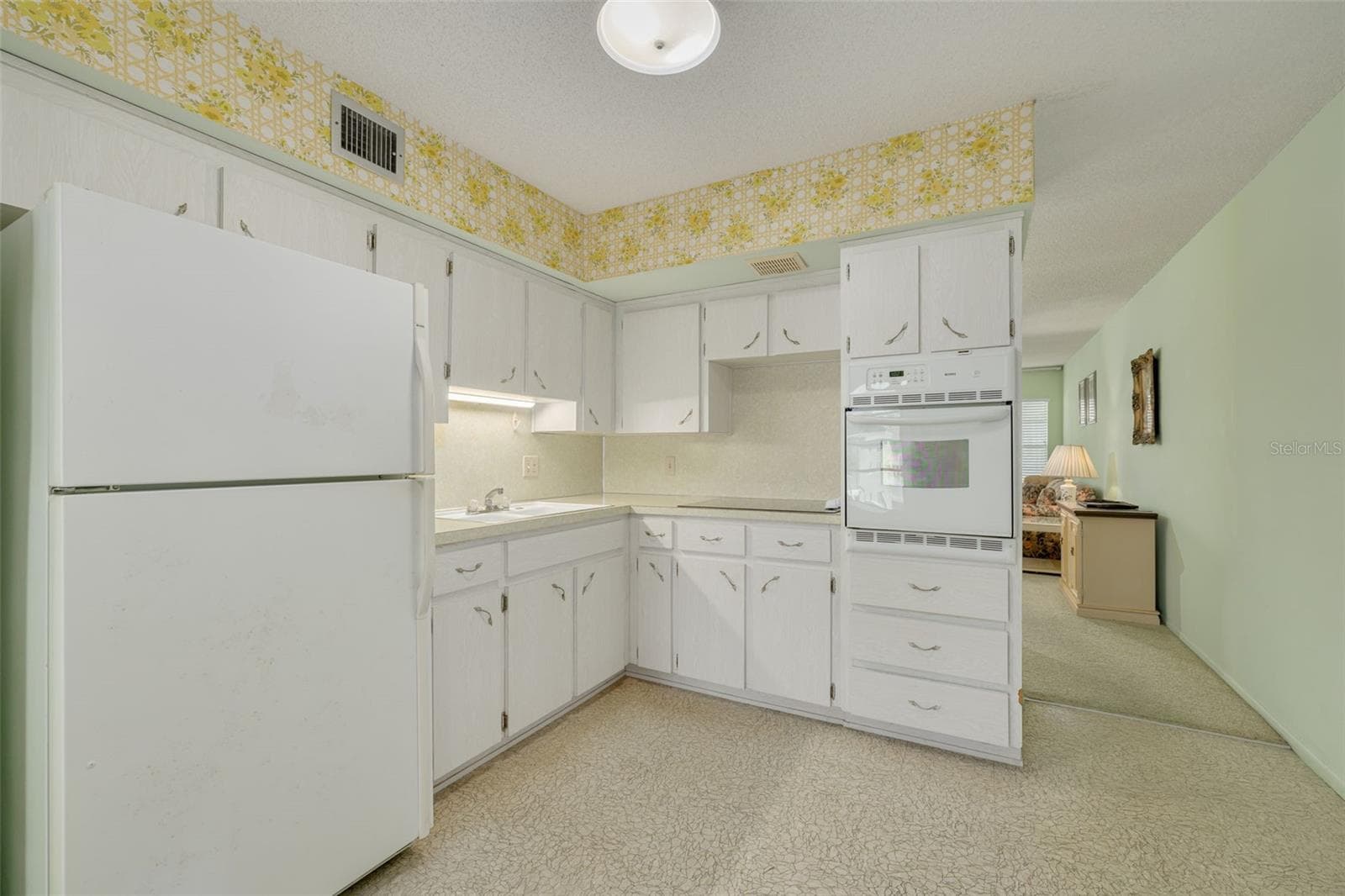 Kitchen - 2455 FINLANDIA LN #63, CLEARWATER