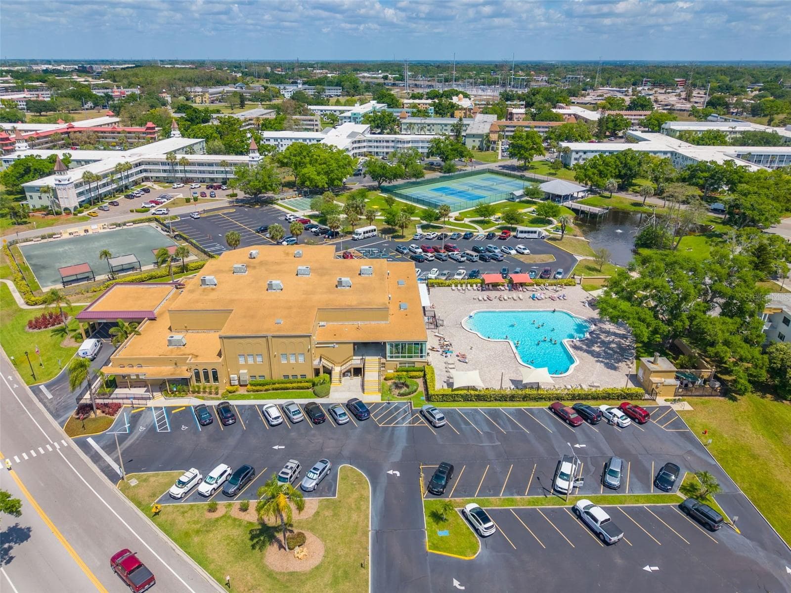 Community Center - 2455 FINLANDIA LN #63, CLEARWATER