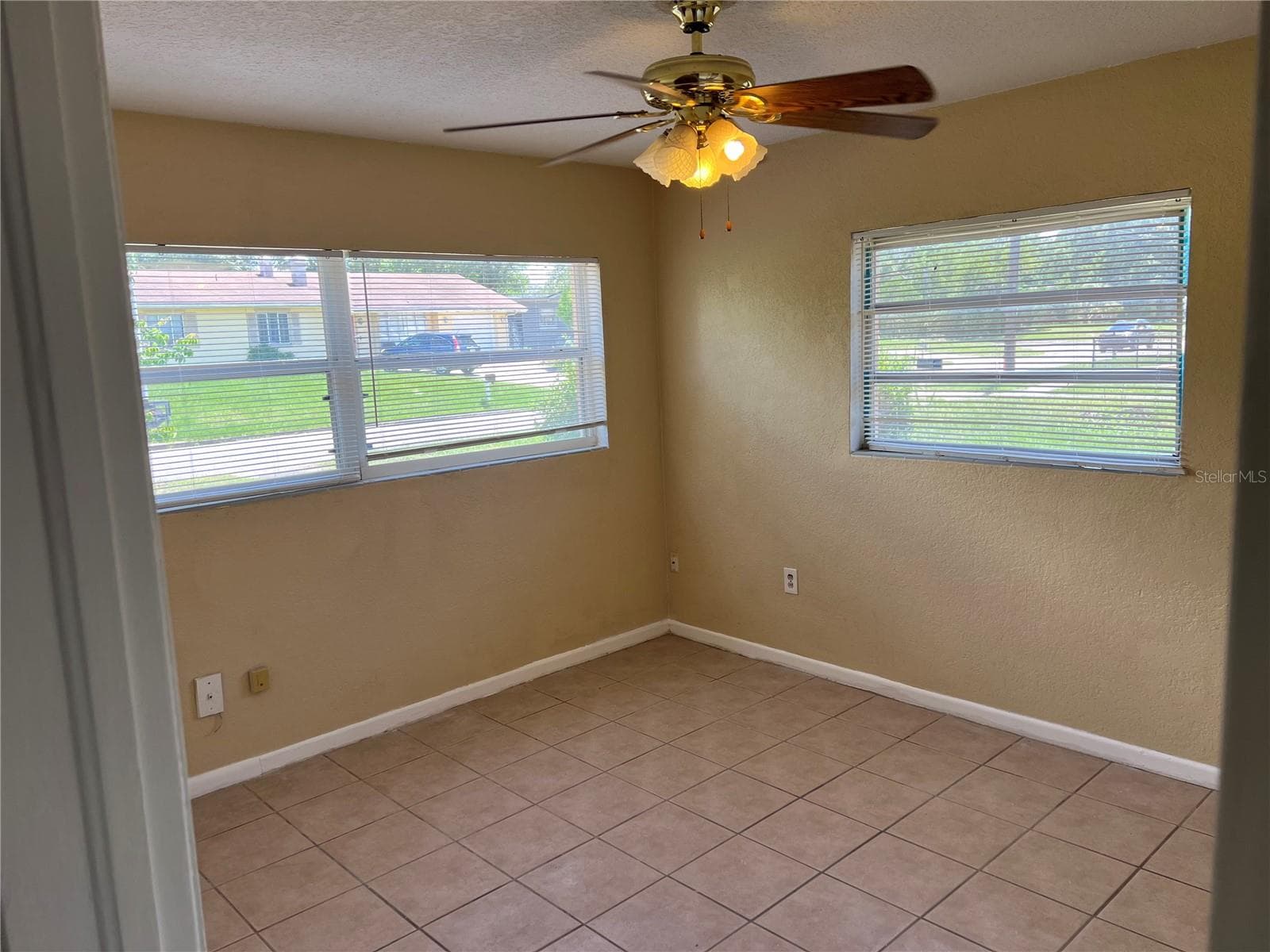 Bedroom 1 - 5847 HARRINGTON DR, ORLANDO