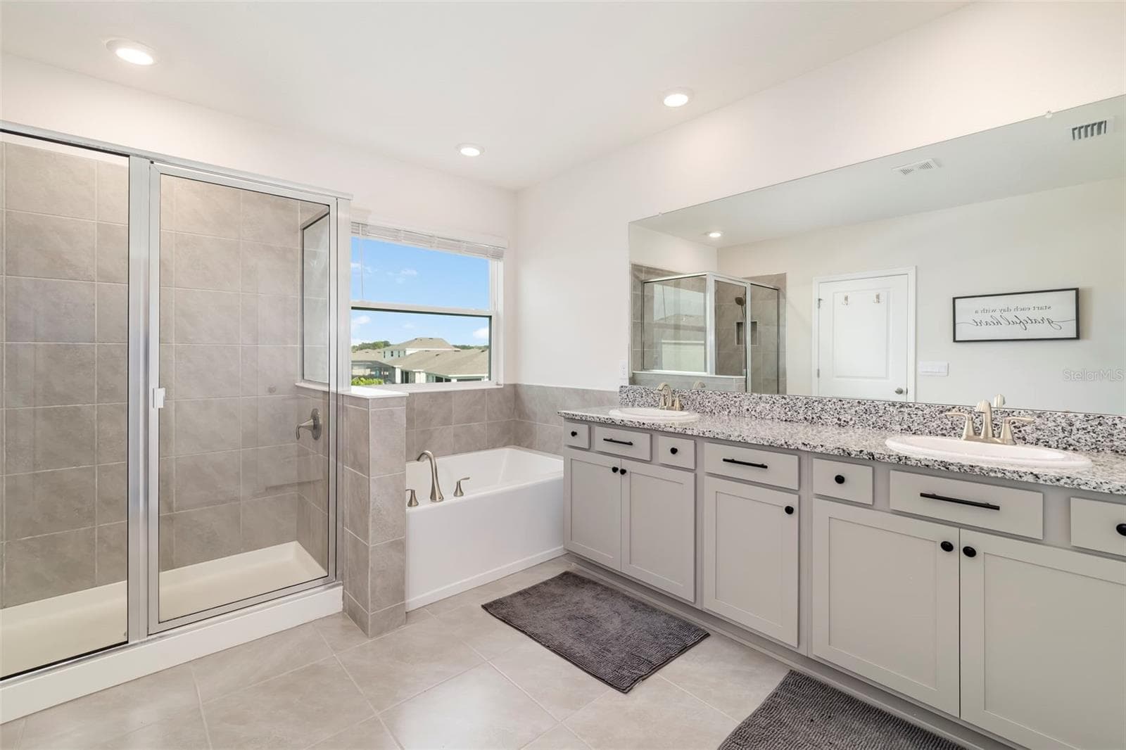 Huge Double Vanity Shower + Tub - 523 158TH ST E, BRADENTON