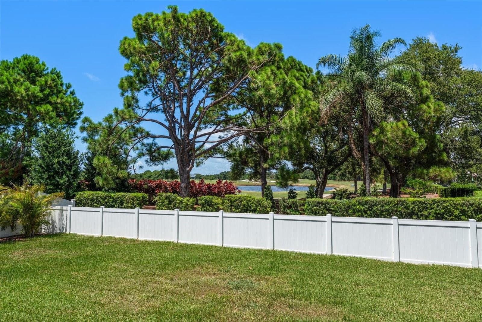 Single Family Residence at 668 MEHLENBACHER RD, BELLEAIR, photo 10 of 85