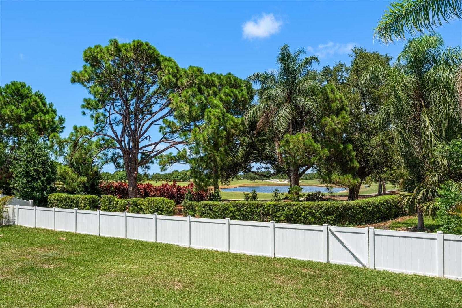 Single Family Residence at 668 MEHLENBACHER RD, BELLEAIR, photo 13 of 85