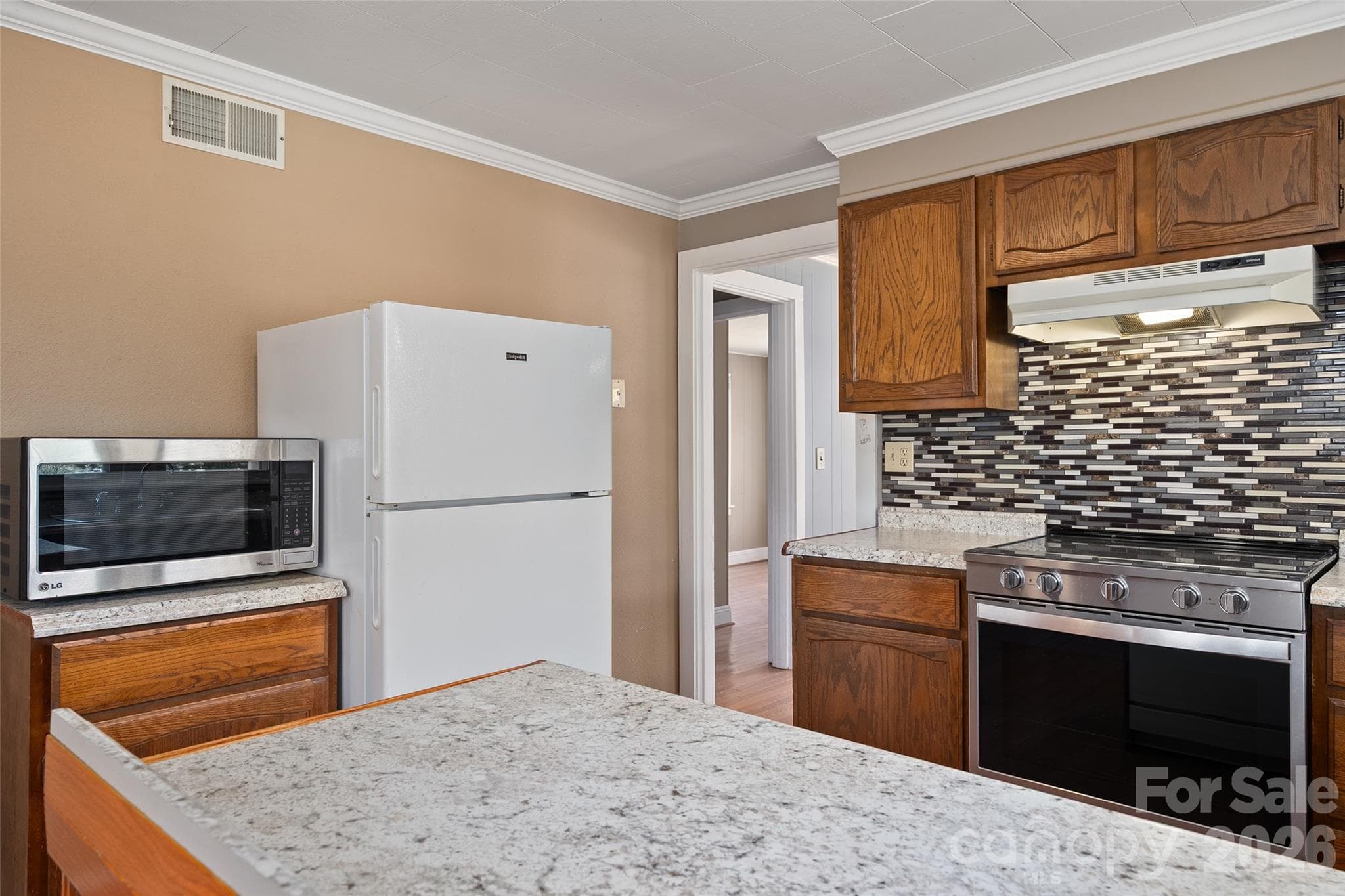 Single Family Residence at 417 Riverbend Street, Waynesville, photo 9 of 31