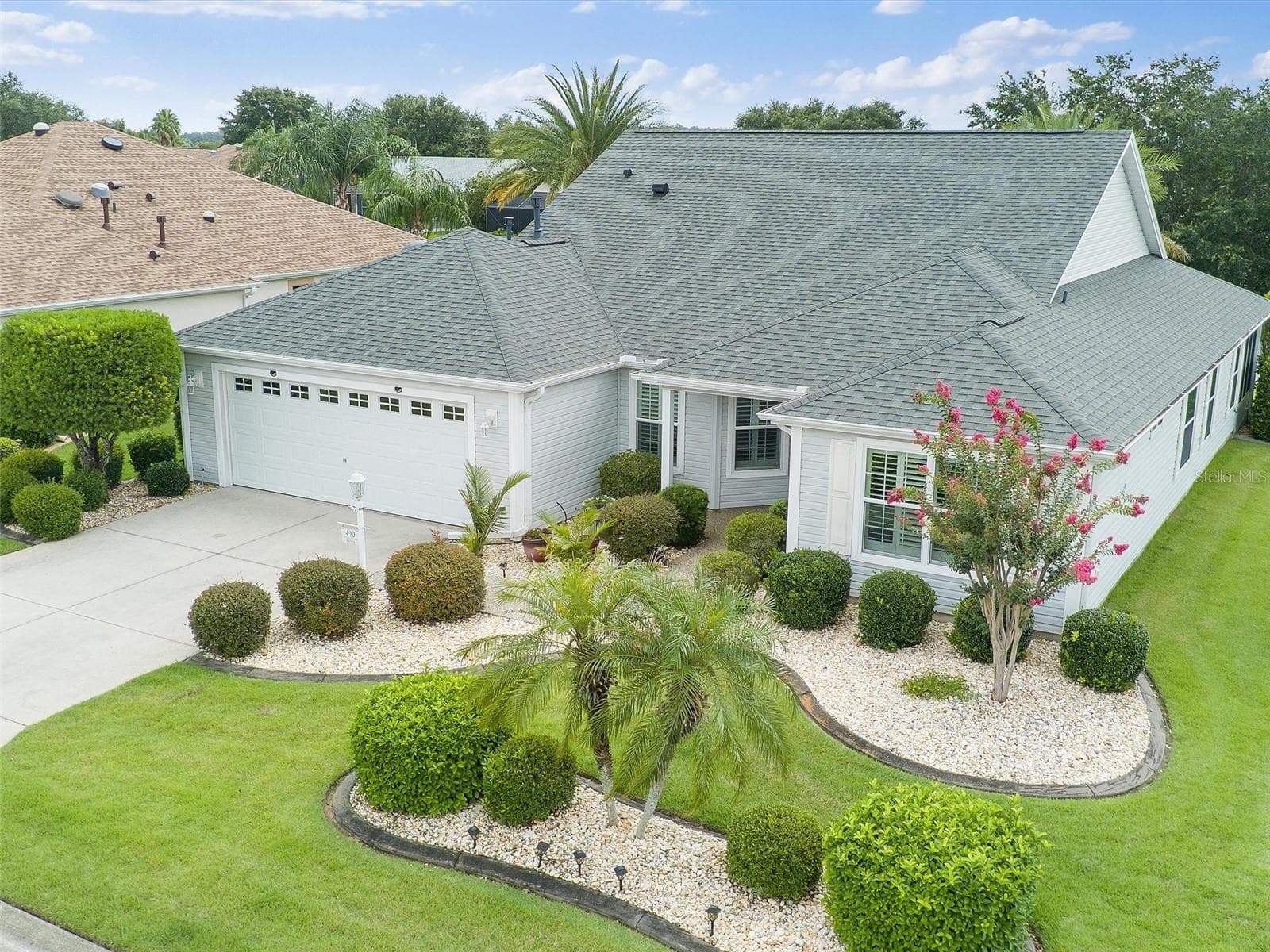 Single Family Residence at 490 LITTLE RIVER PATH, THE VILLAGES, photo 2 of 52