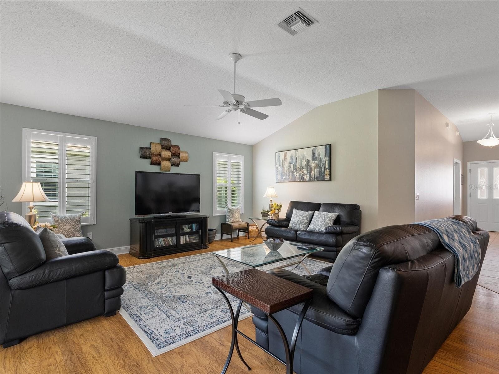 Single Family Residence at 490 LITTLE RIVER PATH, THE VILLAGES, photo 6 of 52