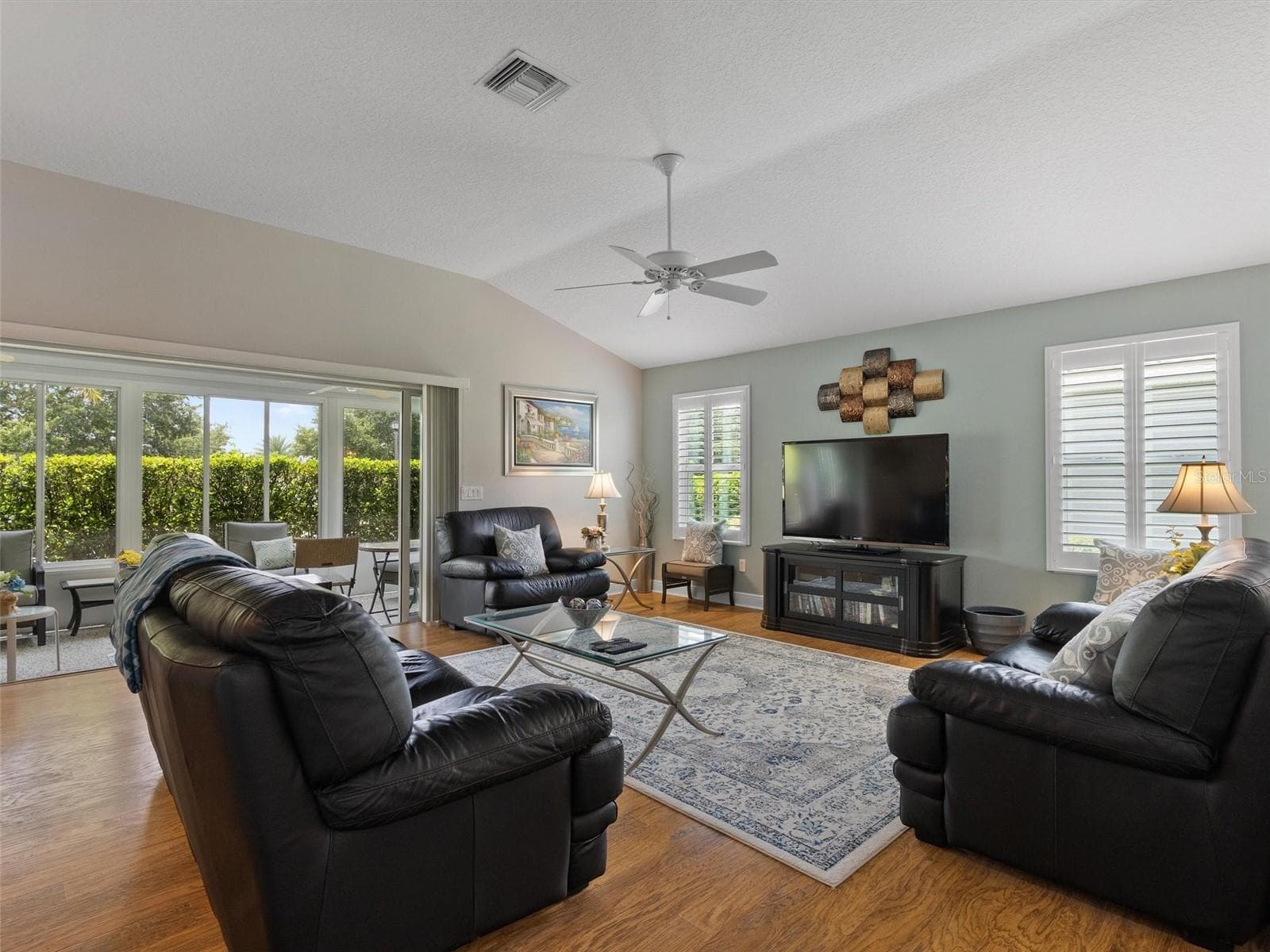 Single Family Residence at 490 LITTLE RIVER PATH, THE VILLAGES, photo 8 of 52