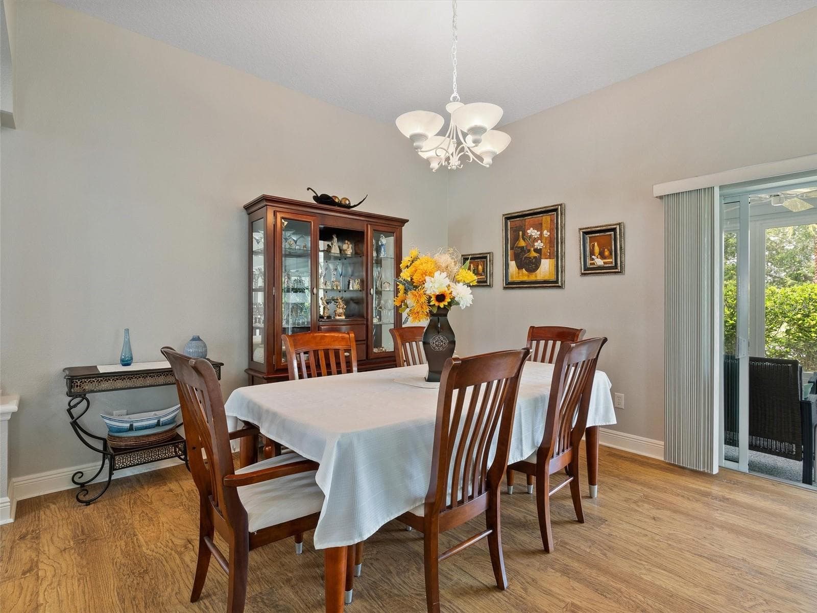 Single Family Residence at 490 LITTLE RIVER PATH, THE VILLAGES, photo 10 of 52