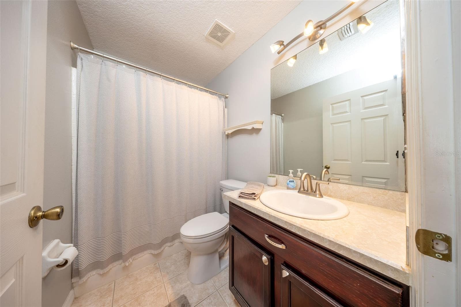 Full Bath - 138 BRIGHTVIEW DR, LAKE MARY