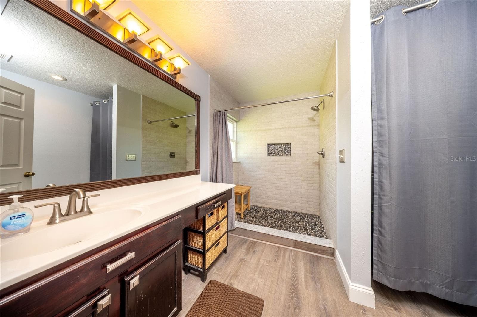 Primary En-Suite Bath - 138 BRIGHTVIEW DR, LAKE MARY