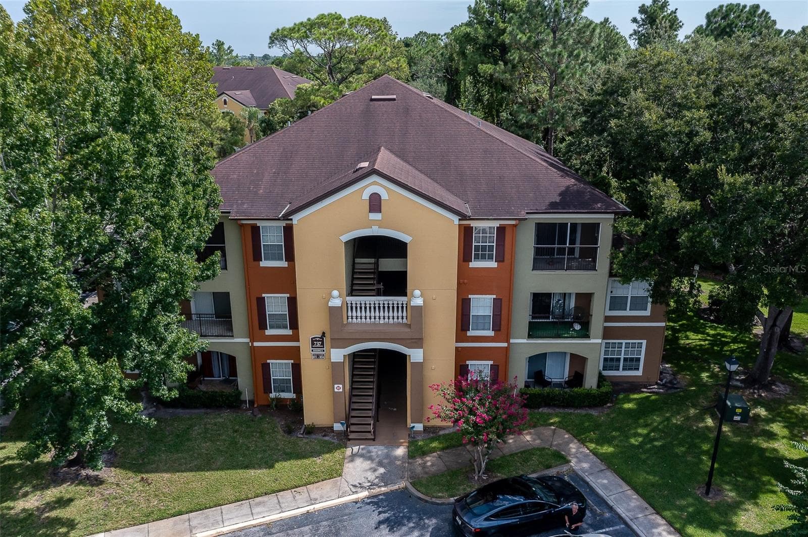 737 CREST PINES DR #634