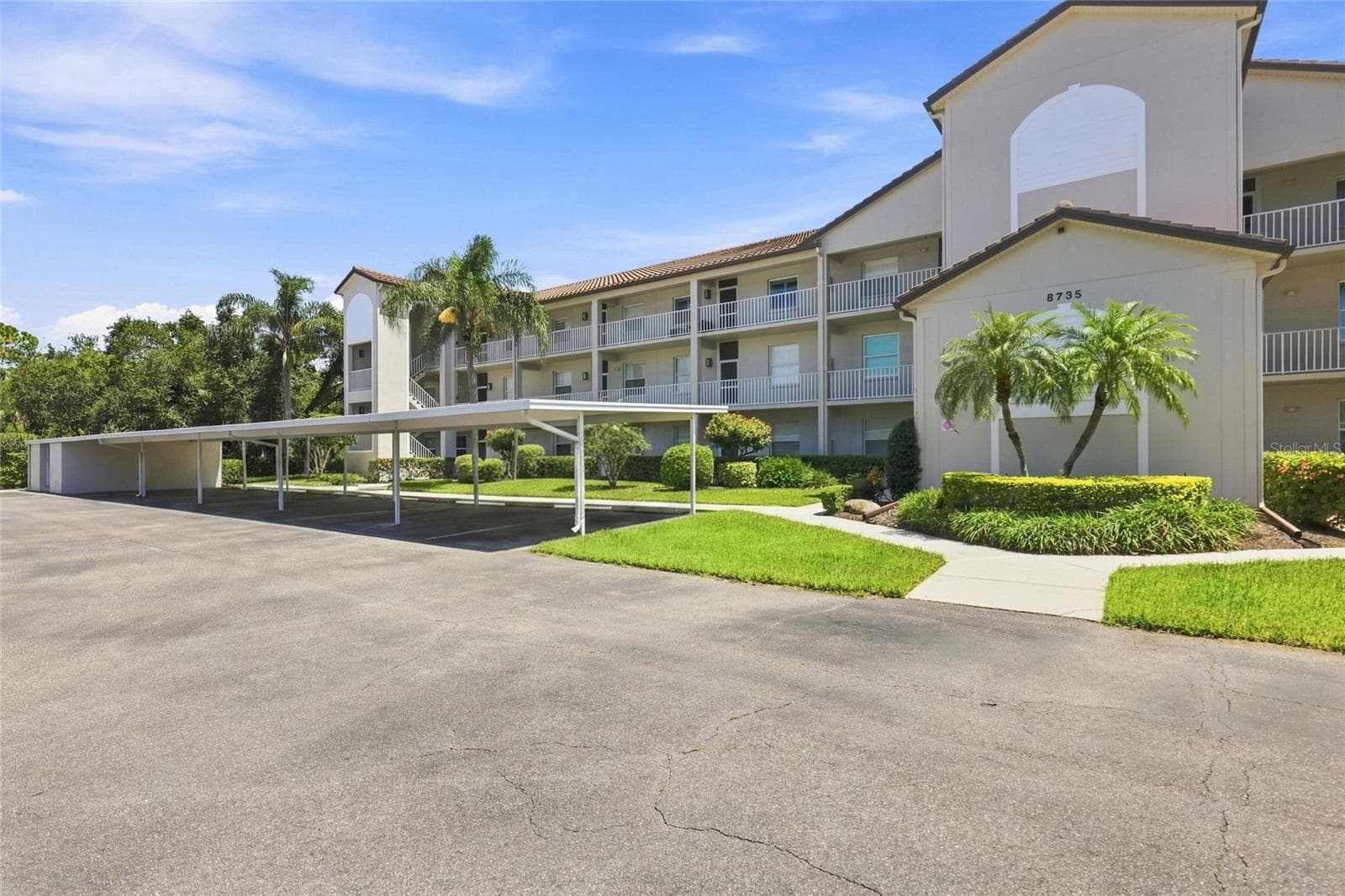 Condominium at 8735 OLDE HICKORY AVE #8304, SARASOTA, photo 4 of 42