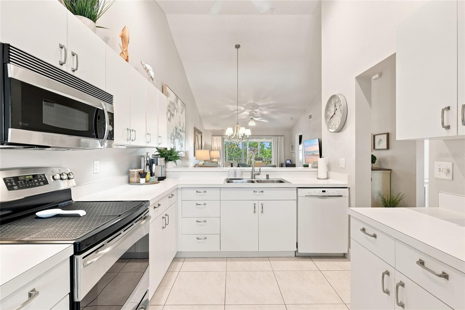 Condominium at 8735 OLDE HICKORY AVE #8304, SARASOTA, photo 13 of 42