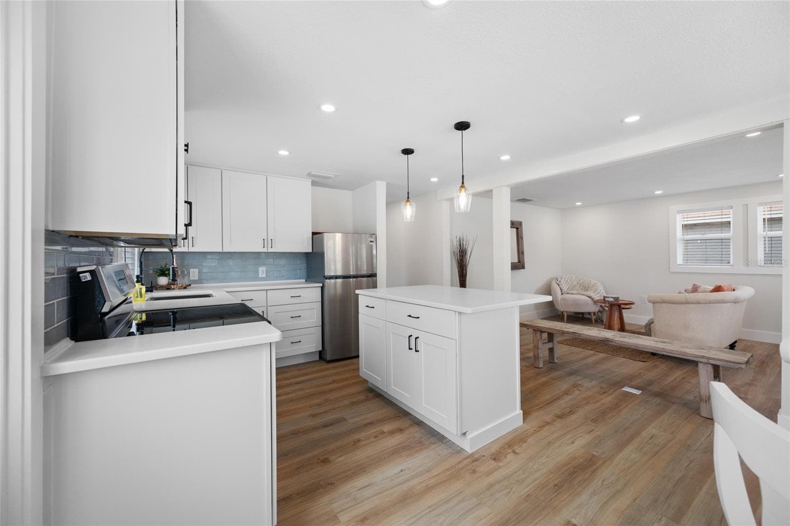 Single Family Residence at 2547 KINGSTON ST S, ST PETERSBURG, photo 10 of 35