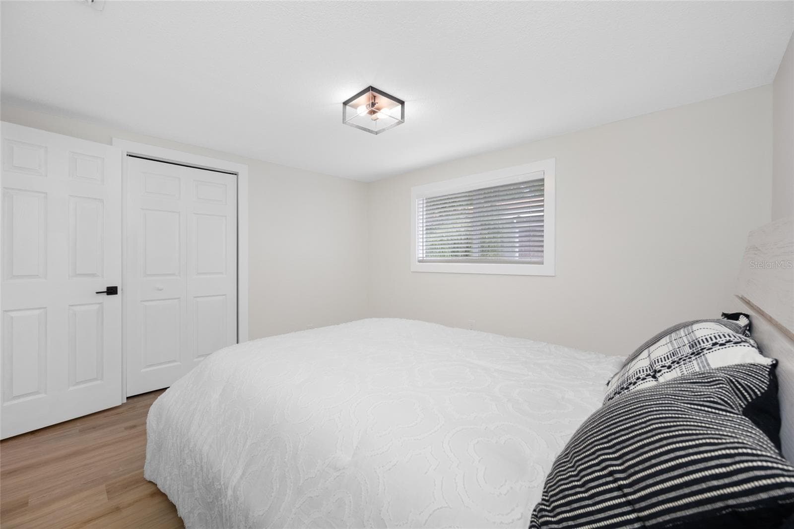 Single Family Residence at 2547 KINGSTON ST S, ST PETERSBURG, photo 16 of 35