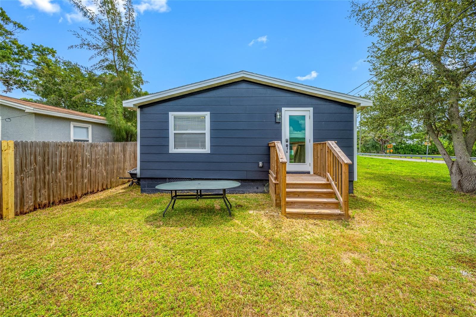 Access from 3rd Bedroom looking at the back of the home - 2547 KINGSTON ST S, ST PETERSBURG