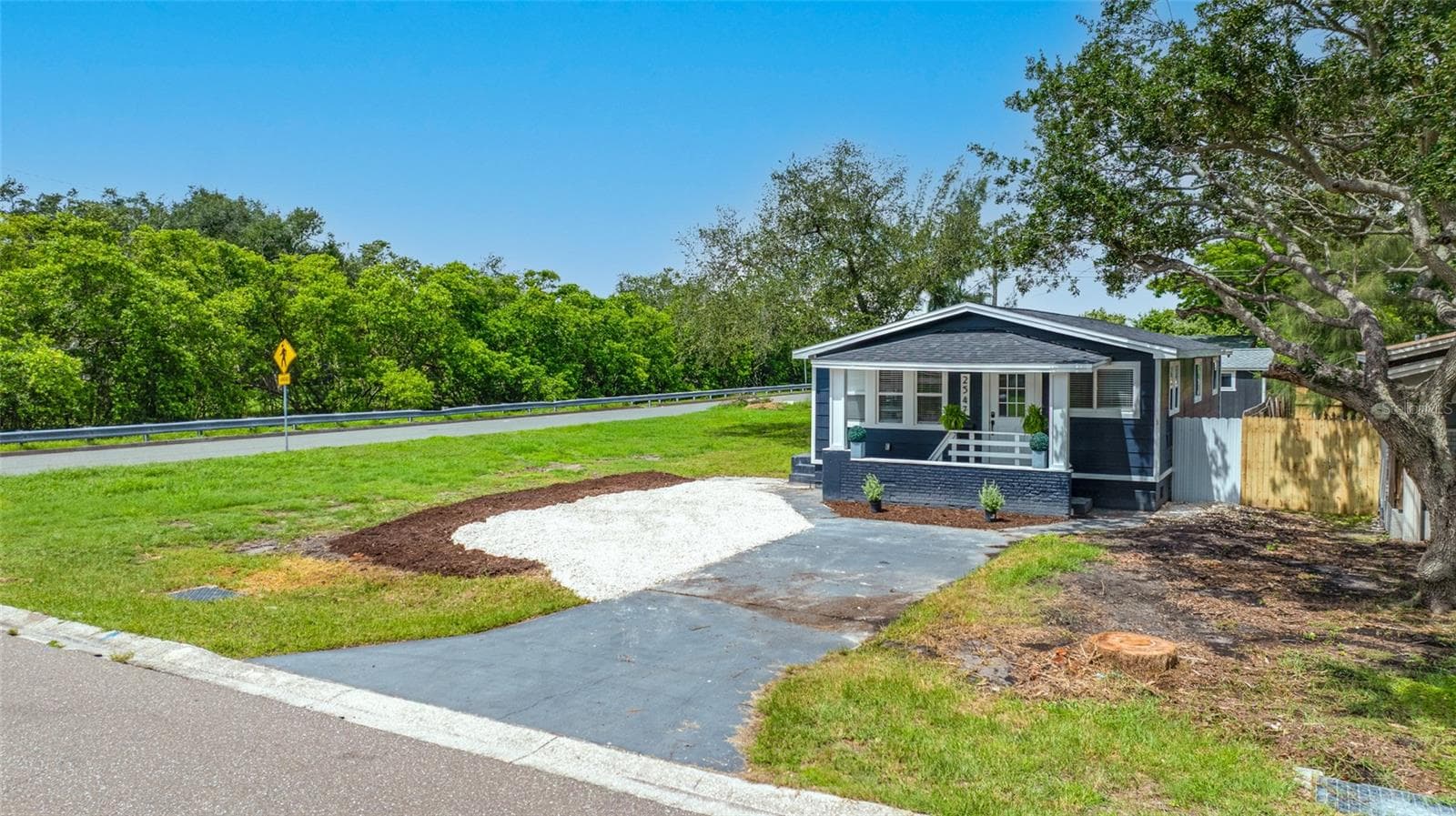 Single Family Residence at 2547 KINGSTON ST S, ST PETERSBURG, photo 33 of 35