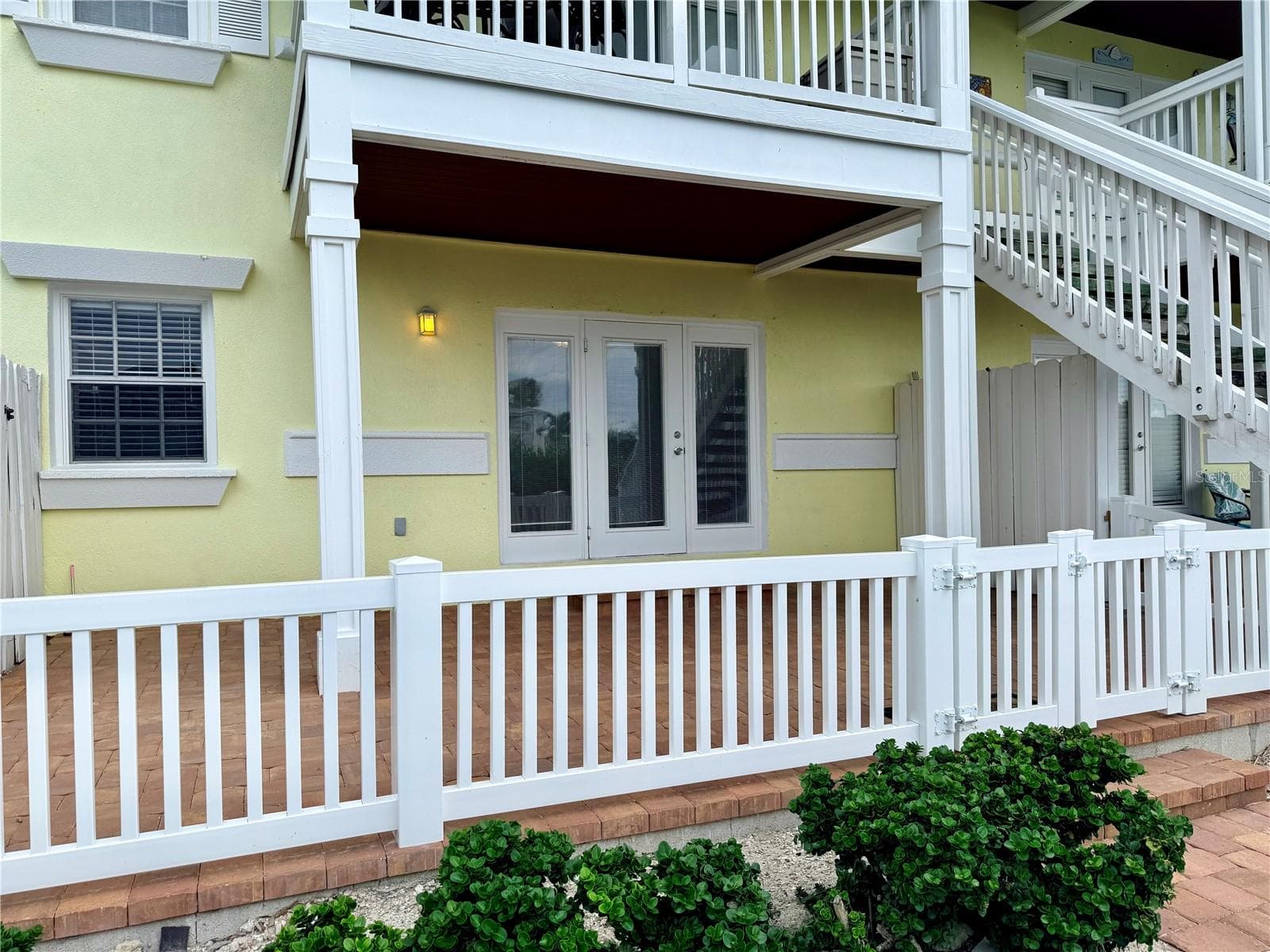 Condominium at 4728 BEACH DR SE #B, ST PETERSBURG, photo 18 of 41
