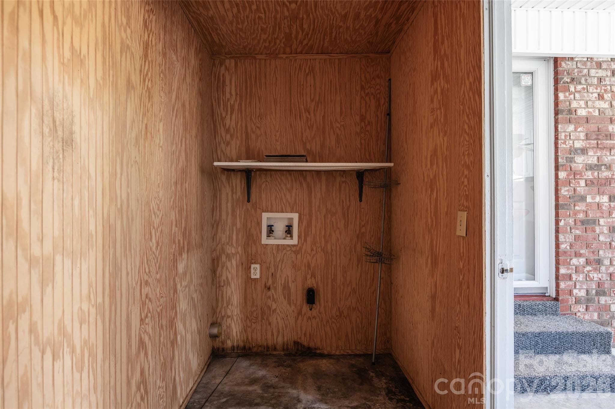 Laundry Room/Utility Off Carport - 5426 Oakcrest Road, Sumter