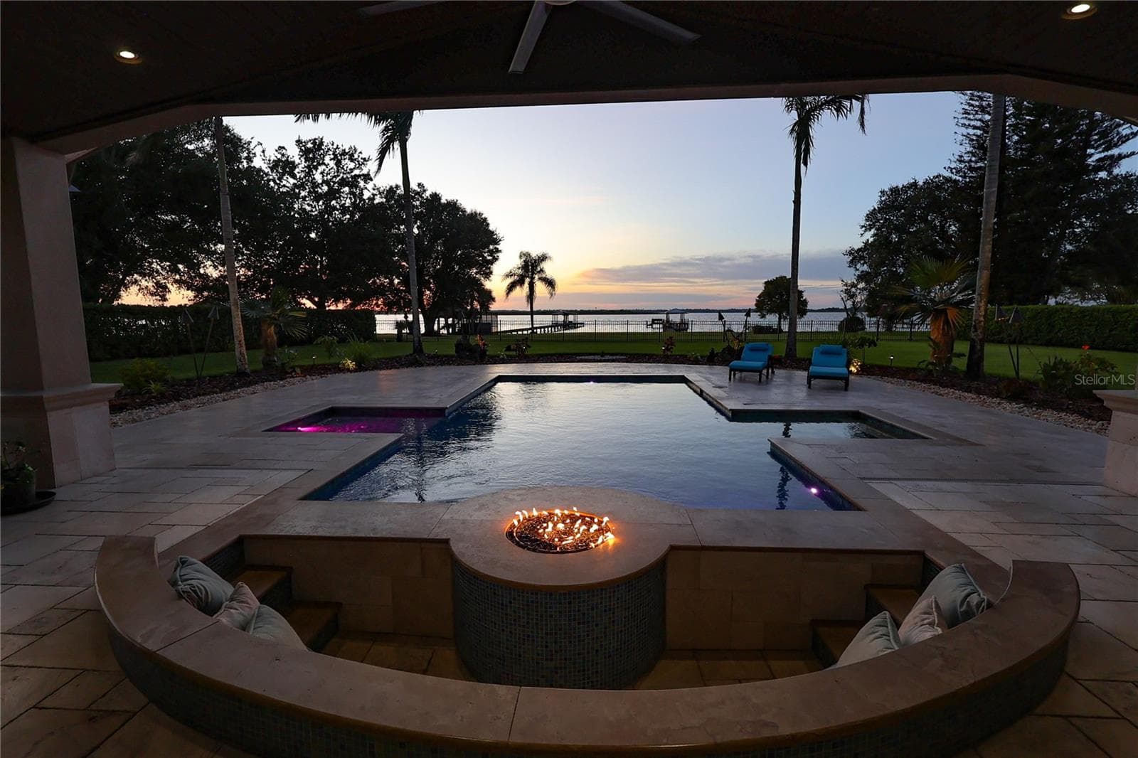 Gas fire pit at sunset - 3640 CRUMP RD, WINTER HAVEN