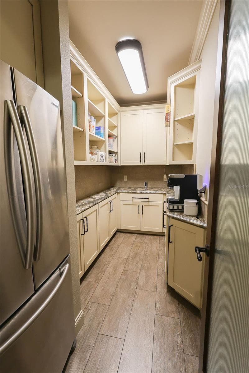 Butler's Pantry - 3640 CRUMP RD, WINTER HAVEN