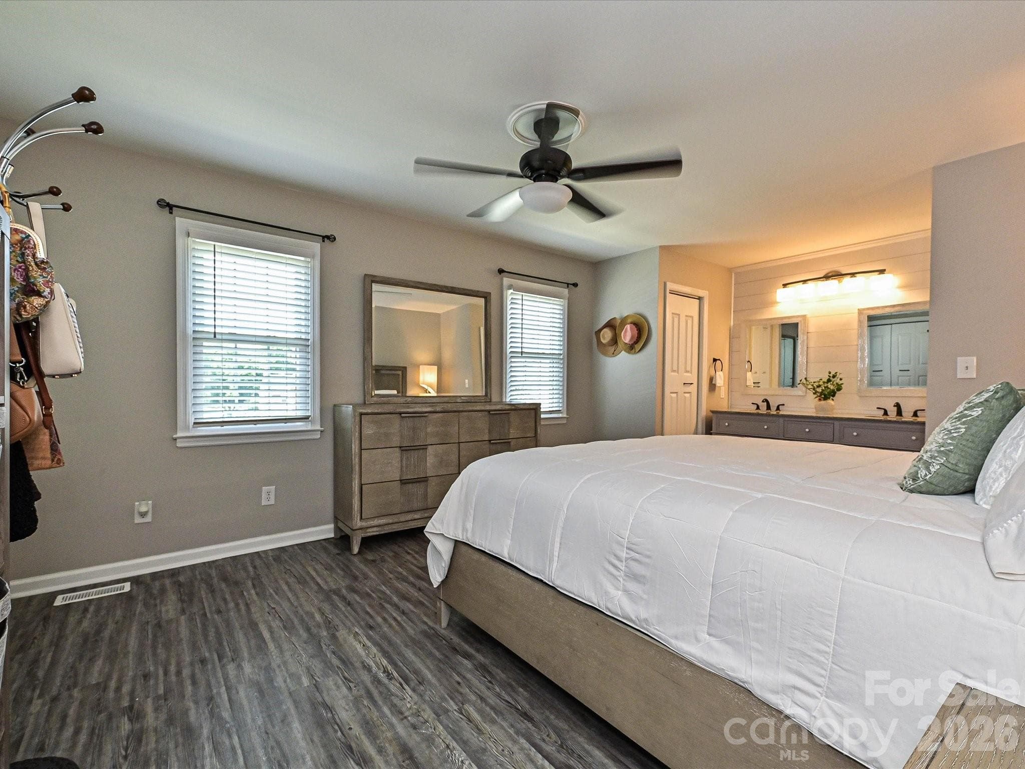 Townhouse at 8069 Regent Park Lane, Charlotte, photo 17 of 30