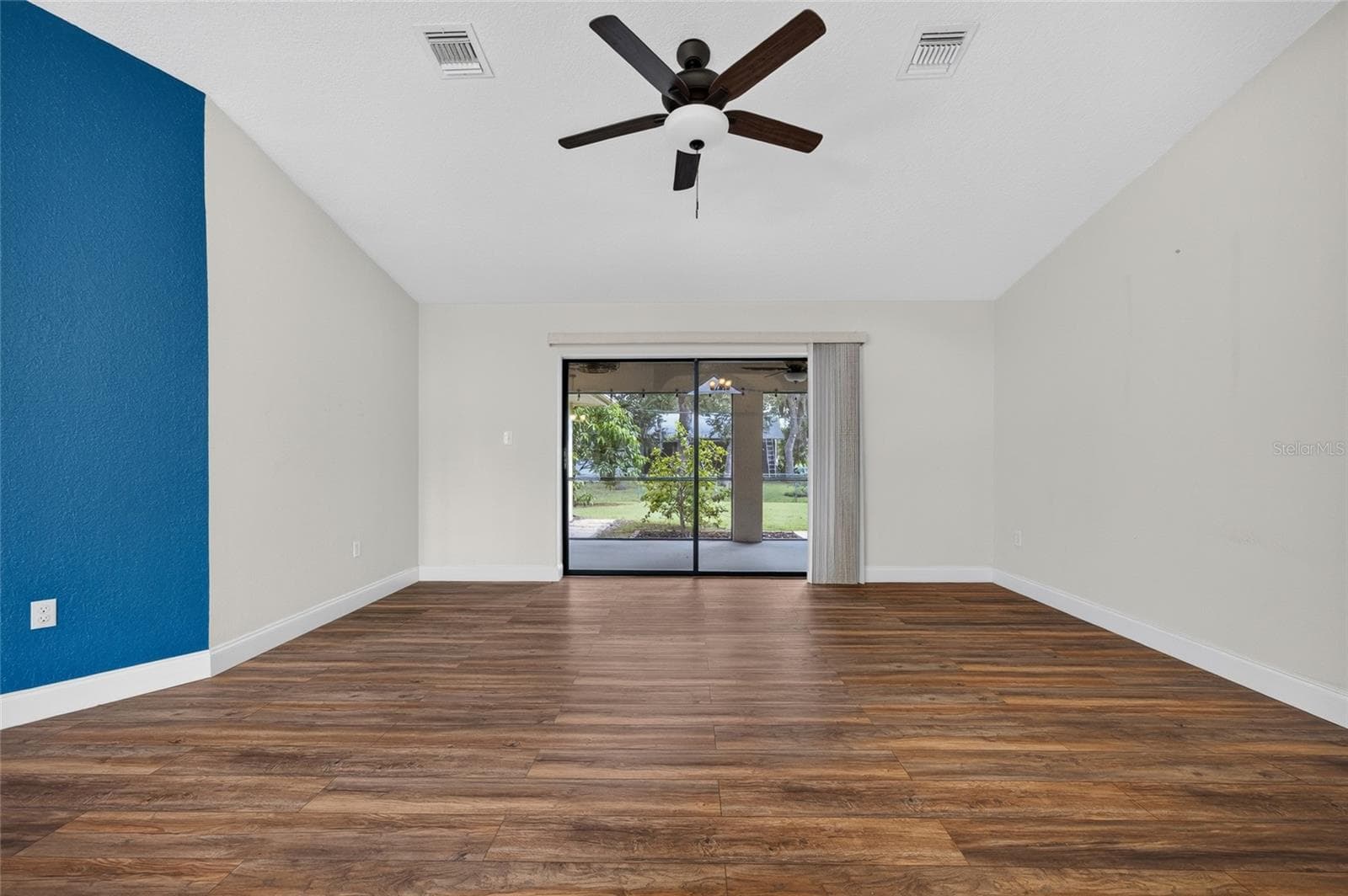 Single Family Residence at 2058 LAKE VIEW BLVD, PORT CHARLOTTE, photo 3 of 45