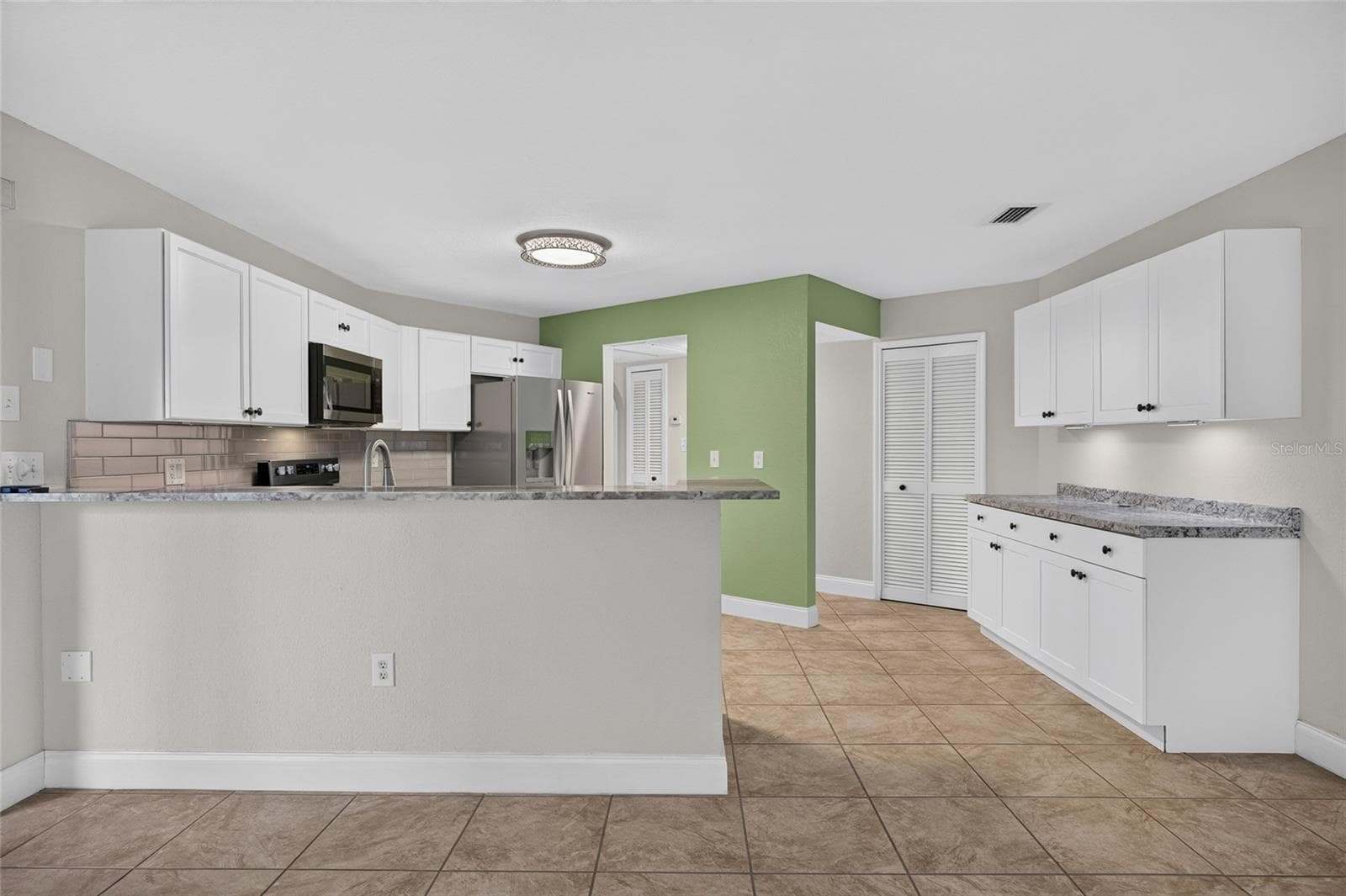 Single Family Residence at 2058 LAKE VIEW BLVD, PORT CHARLOTTE, photo 11 of 45