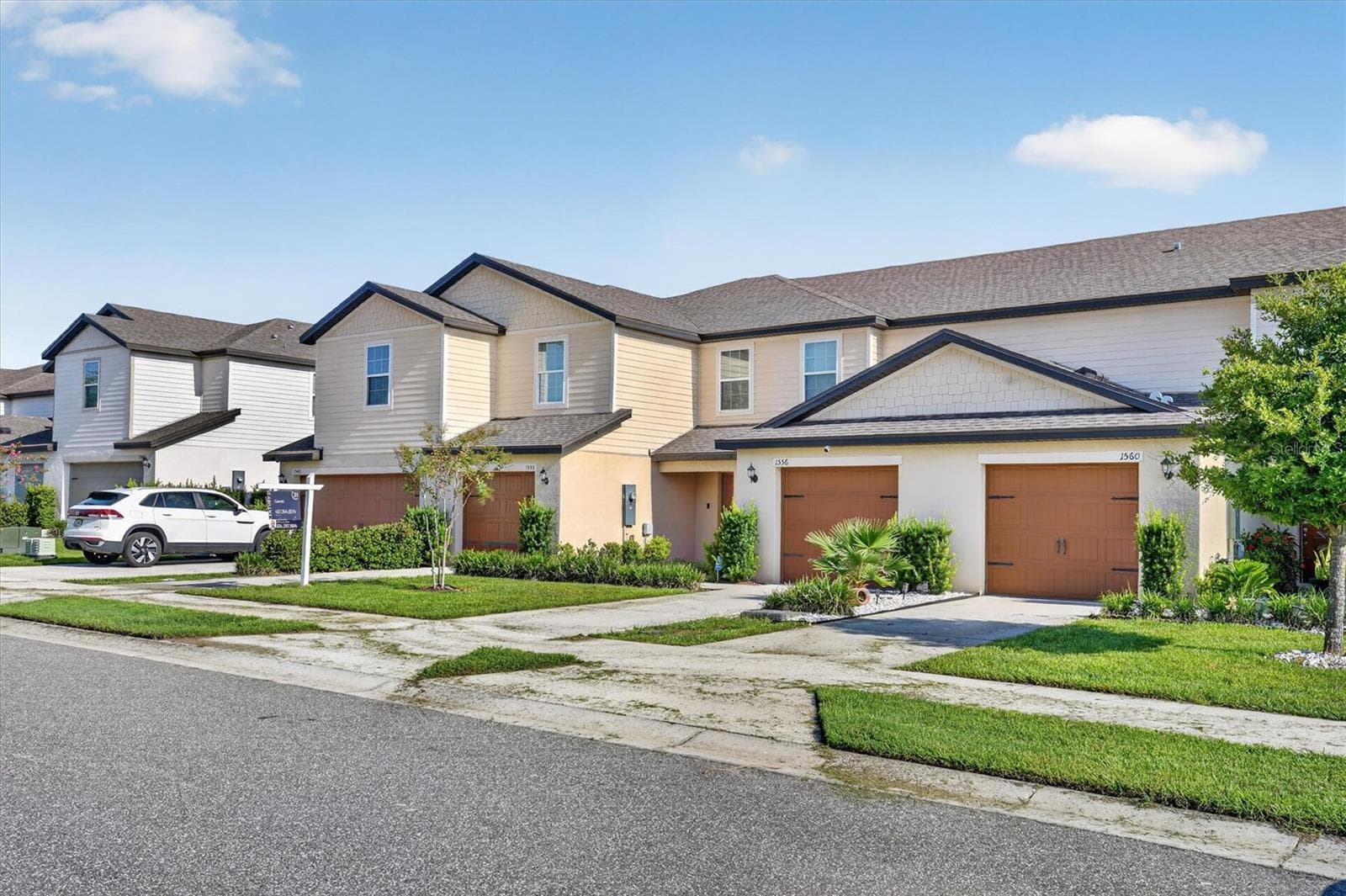 Single Family Residence at 1556 WYNFORD CIR, TAVARES, photo 4 of 45