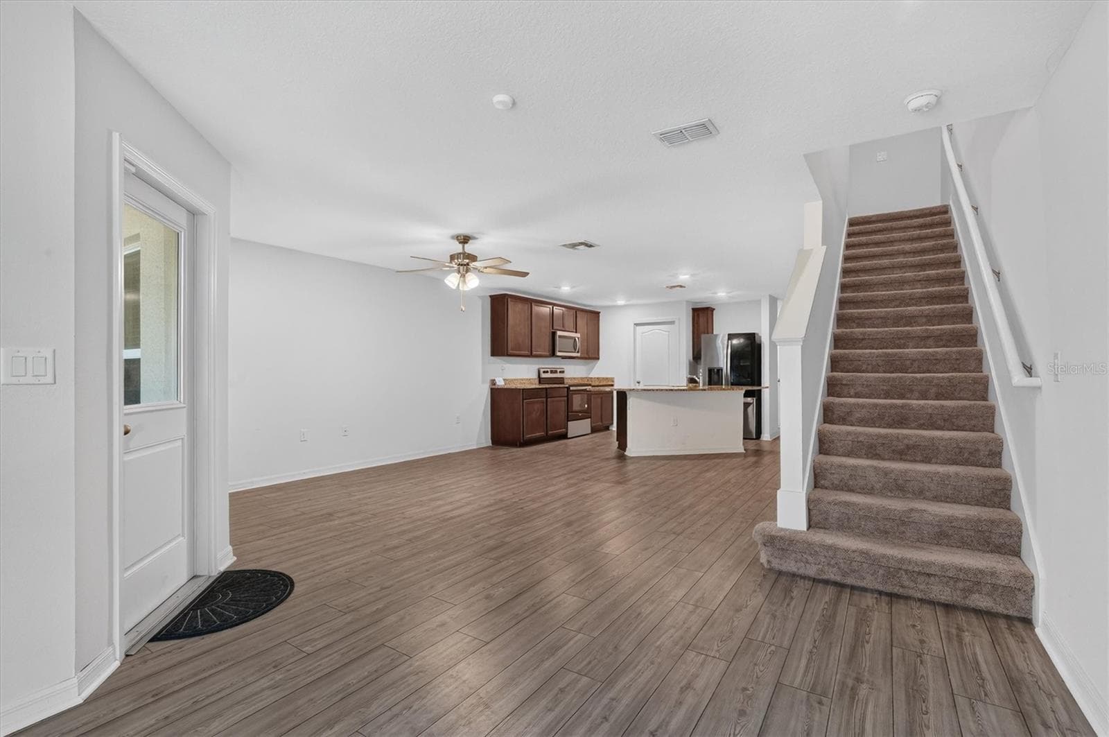 Single Family Residence at 1556 WYNFORD CIR, TAVARES, photo 11 of 45