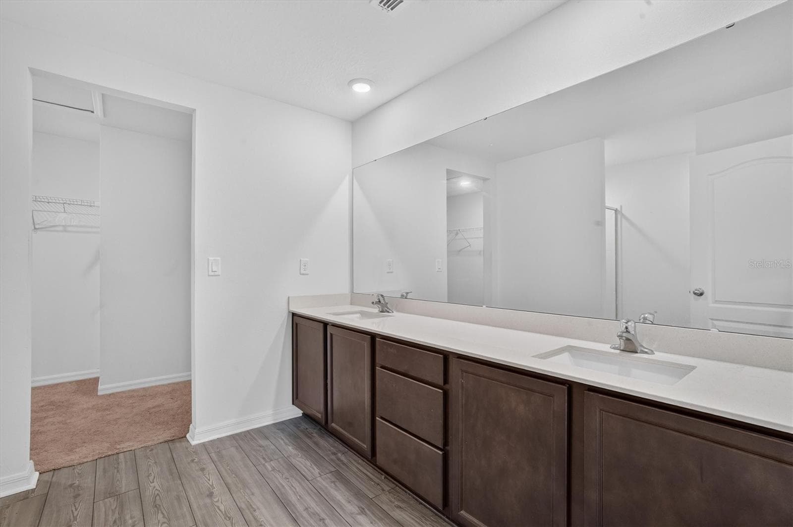 Single Family Residence at 1556 WYNFORD CIR, TAVARES, photo 28 of 45