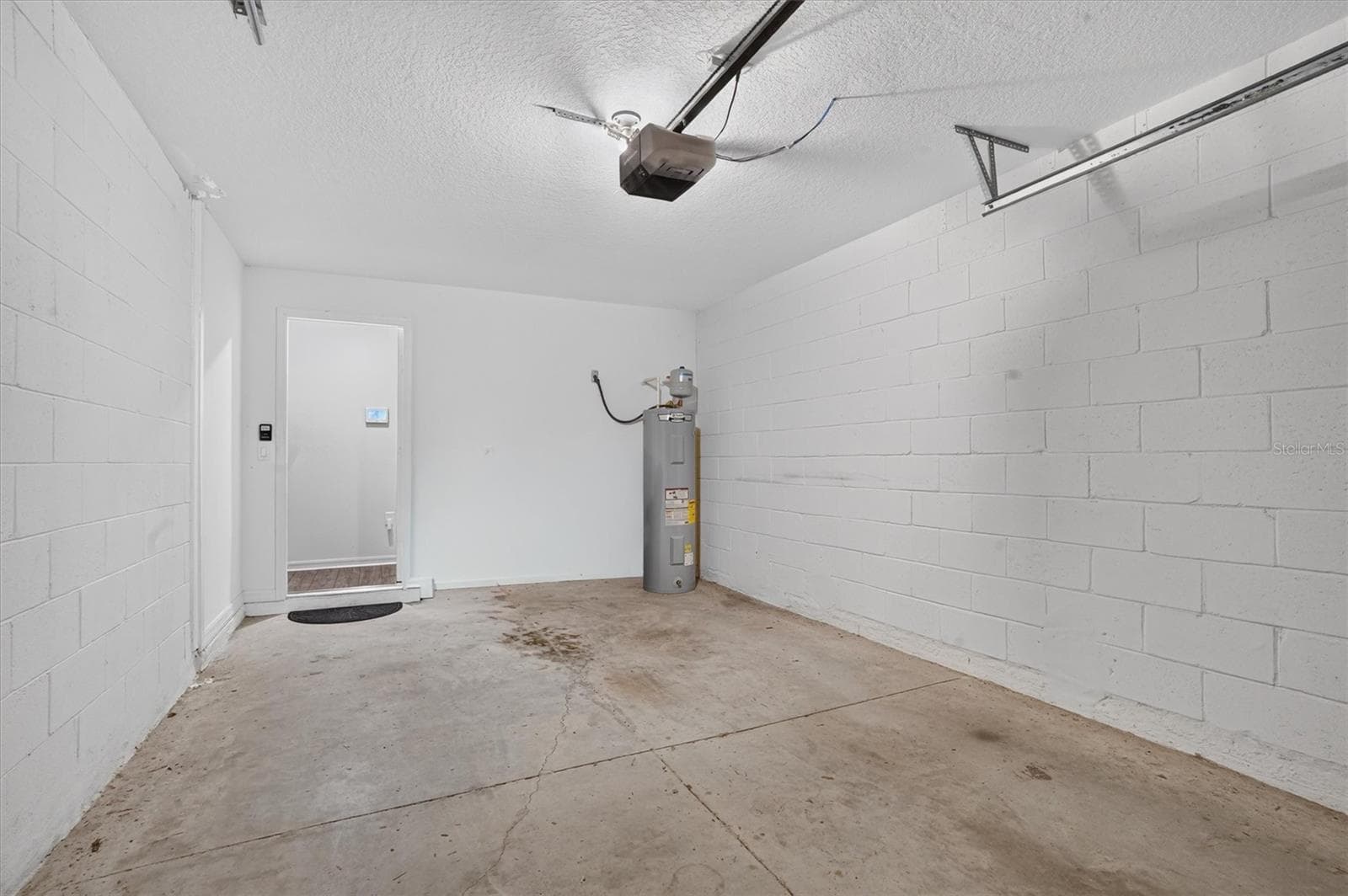 Single Family Residence at 1556 WYNFORD CIR, TAVARES, photo 41 of 45