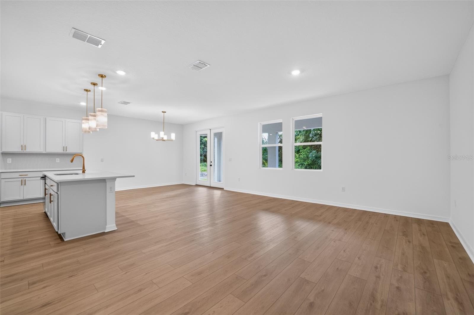 Single Family Residence at 1634 CANE BAMBOO DR, ST CLOUD, photo 6 of 24
