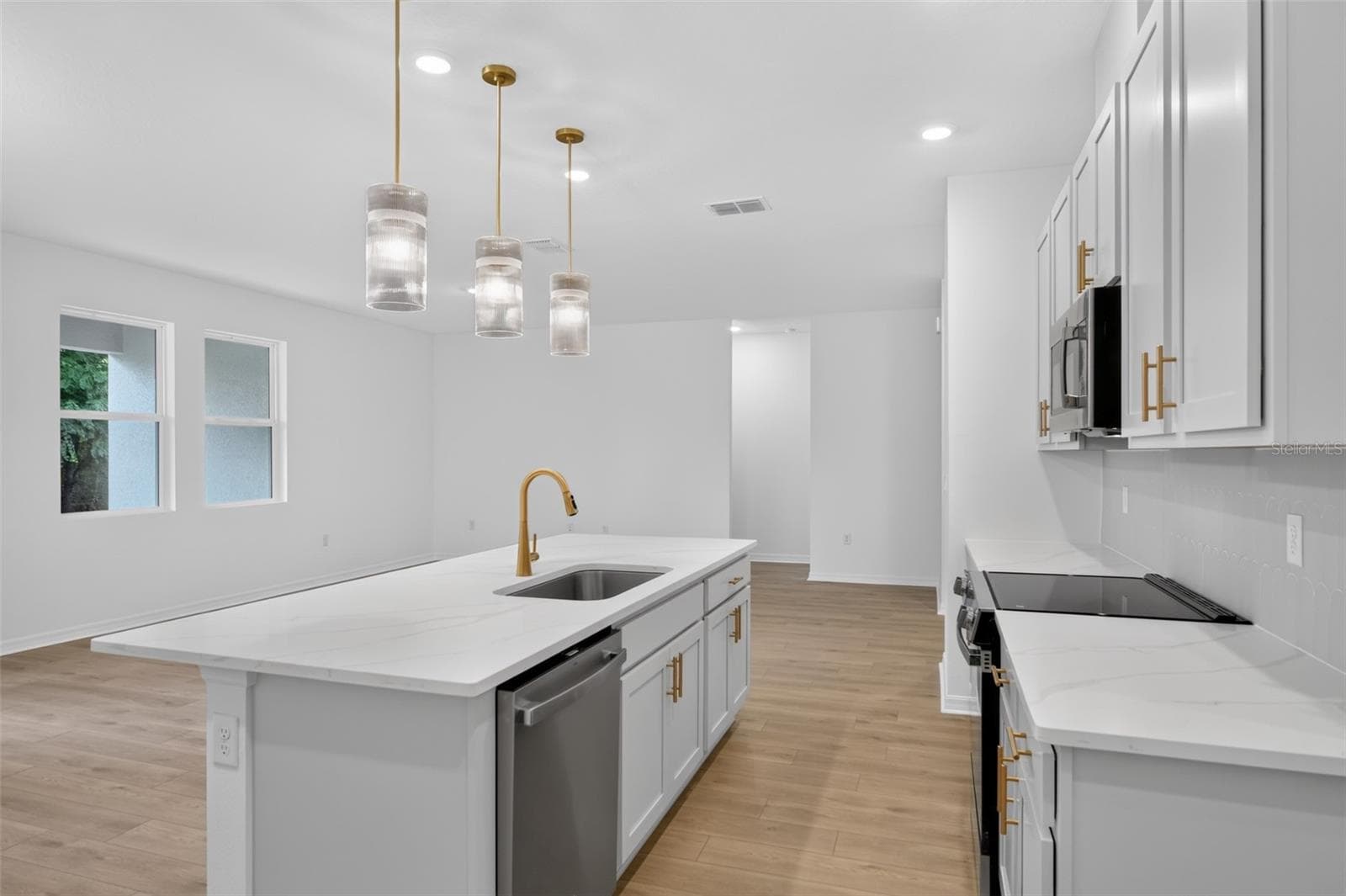 Single Family Residence at 1634 CANE BAMBOO DR, ST CLOUD, photo 10 of 24