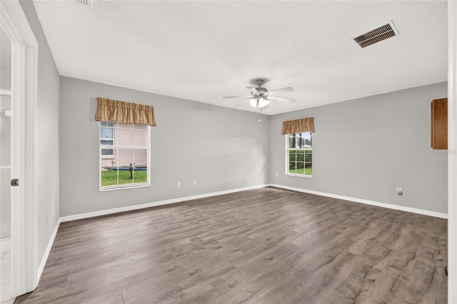 Single Family Residence at 8825 SE 155TH PL, SUMMERFIELD, photo 18 of 33