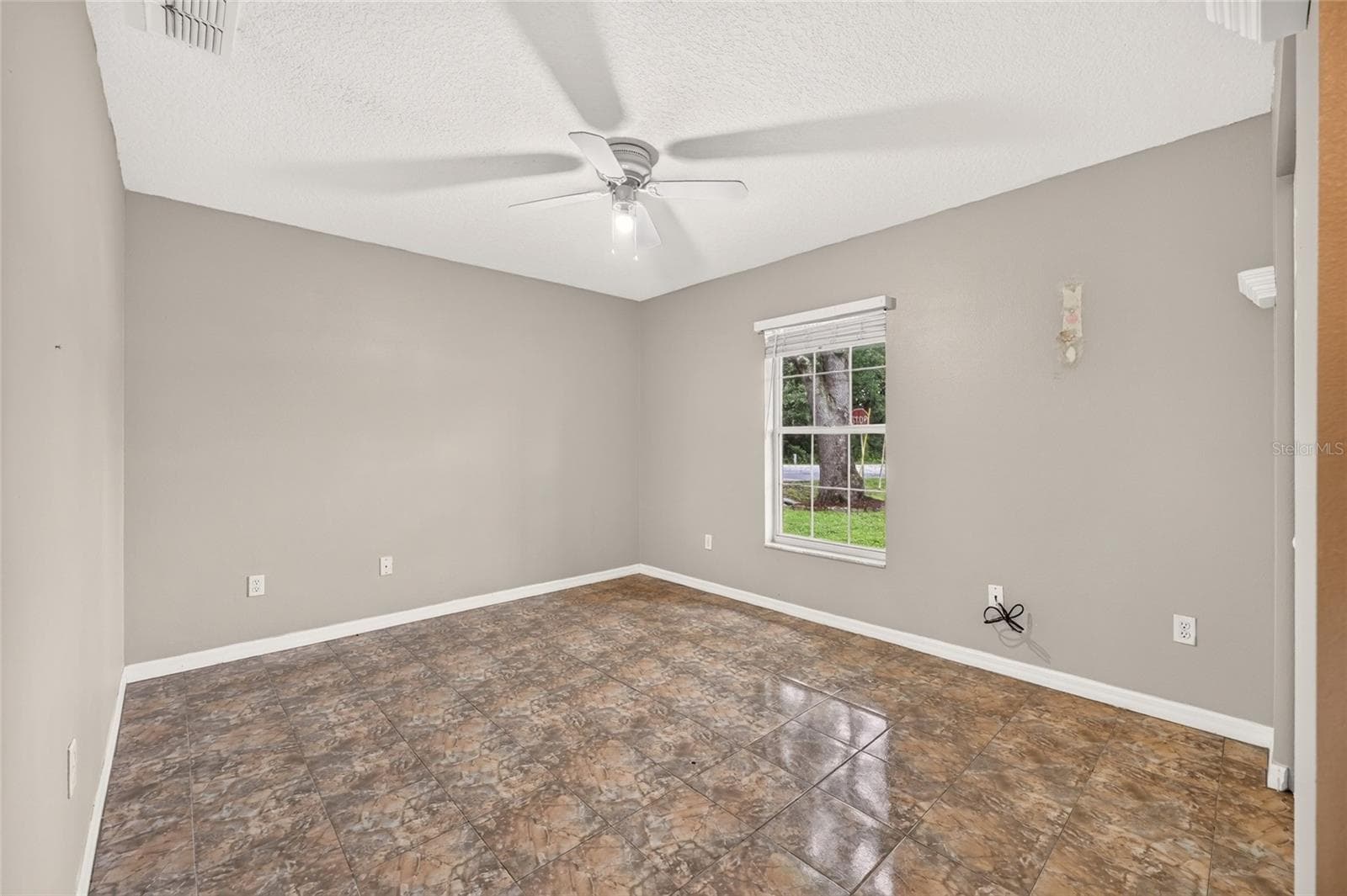 Single Family Residence at 8825 SE 155TH PL, SUMMERFIELD, photo 23 of 33
