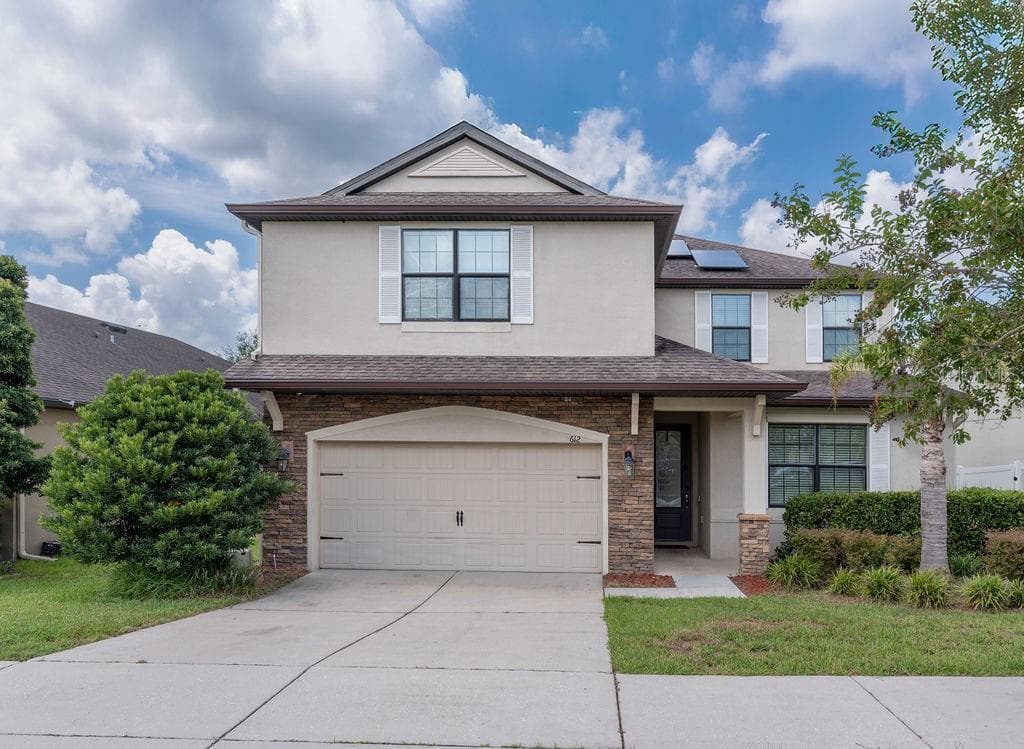 Single Family Residence at 612 SILVERTHORN PL, GROVELAND, photo 2 of 37
