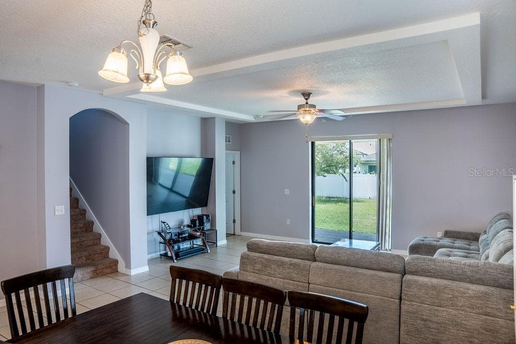 Single Family Residence at 612 SILVERTHORN PL, GROVELAND, photo 6 of 37