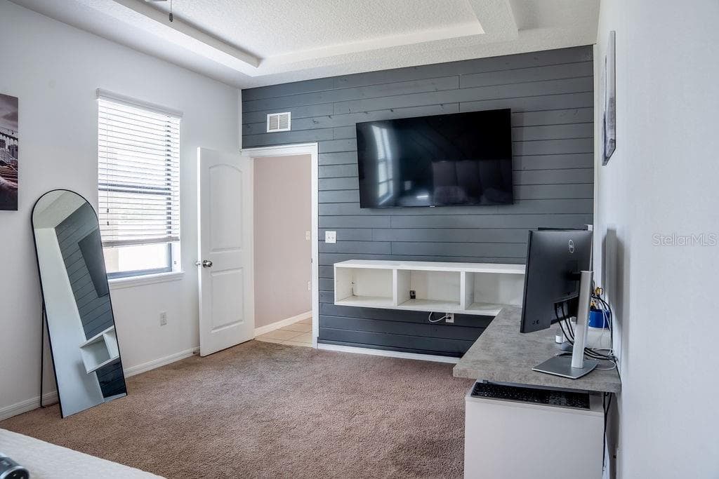 Single Family Residence at 612 SILVERTHORN PL, GROVELAND, photo 15 of 37