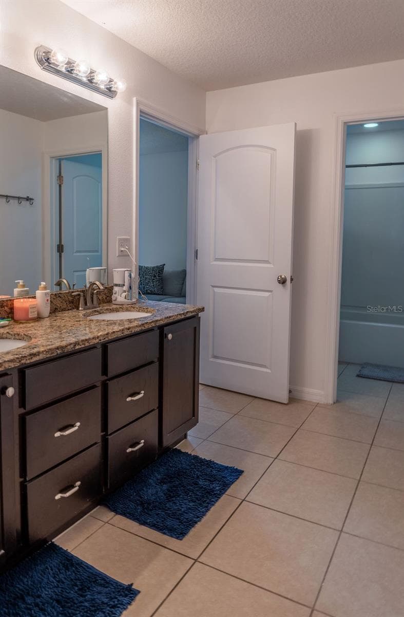 Single Family Residence at 612 SILVERTHORN PL, GROVELAND, photo 25 of 37